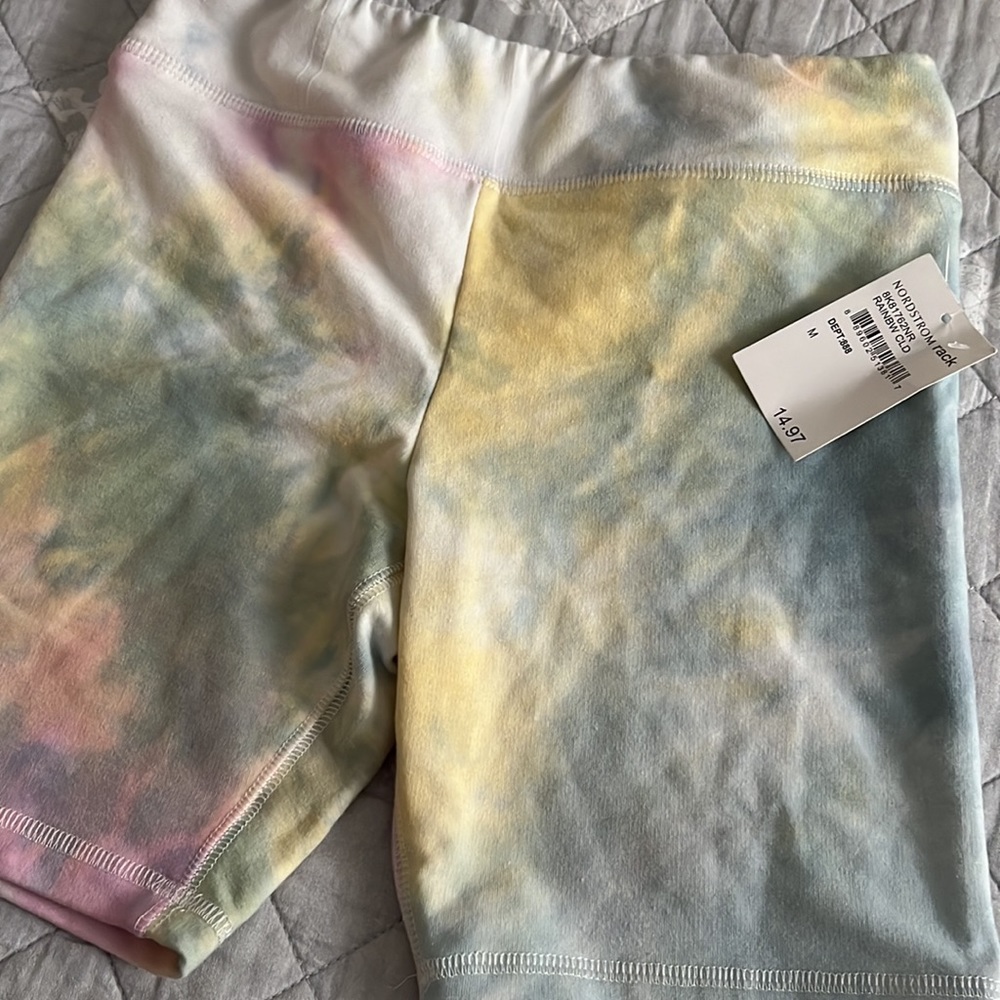 Shorts - Picture 3 of 4
